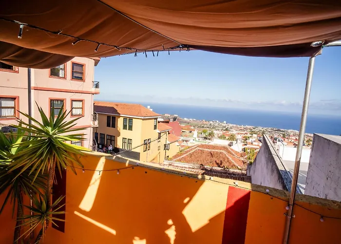 Tenerife بيت شباب لا أوروتافا