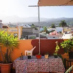بيت شباب Tenerife