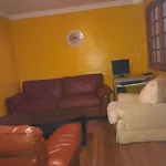 Tenerife بيت شباب
