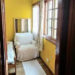 بيت شباب Tenerife