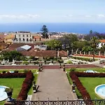 بيت شباب Tenerife